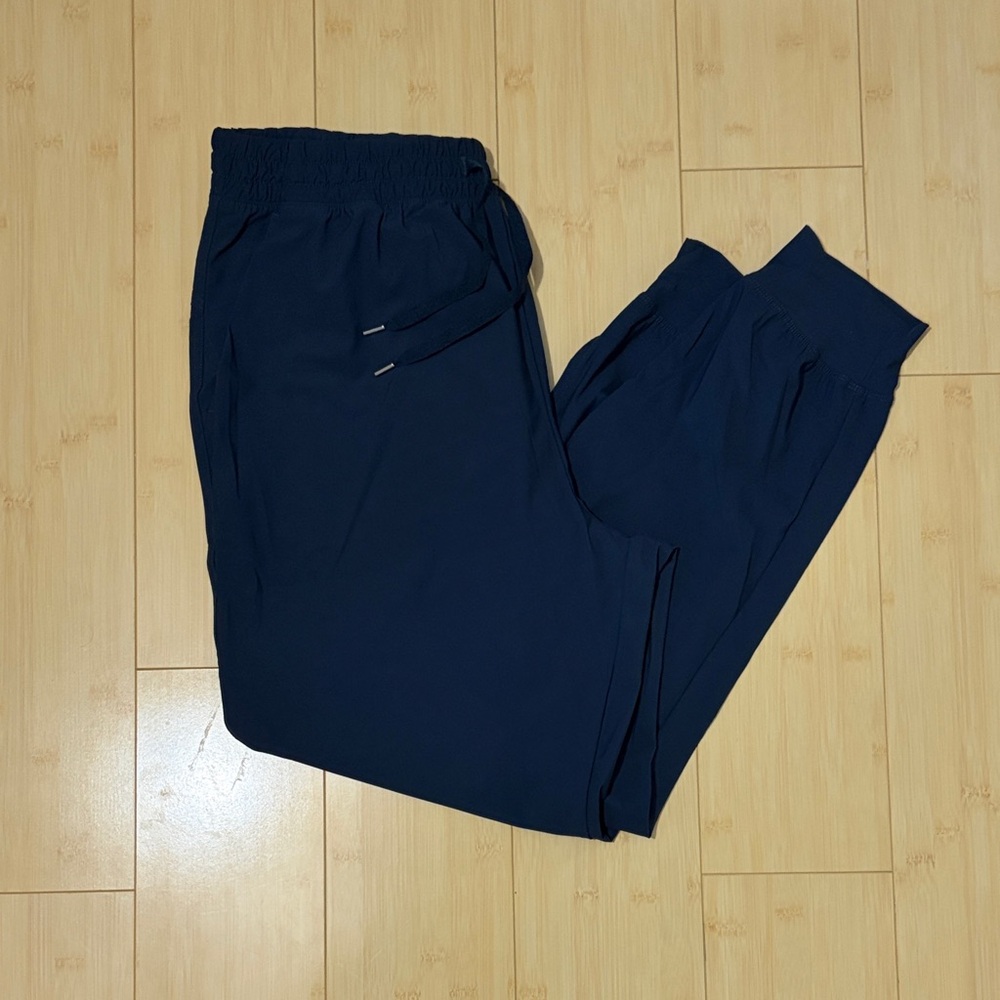 Old Navy Sleektech Go-Dry Joggers